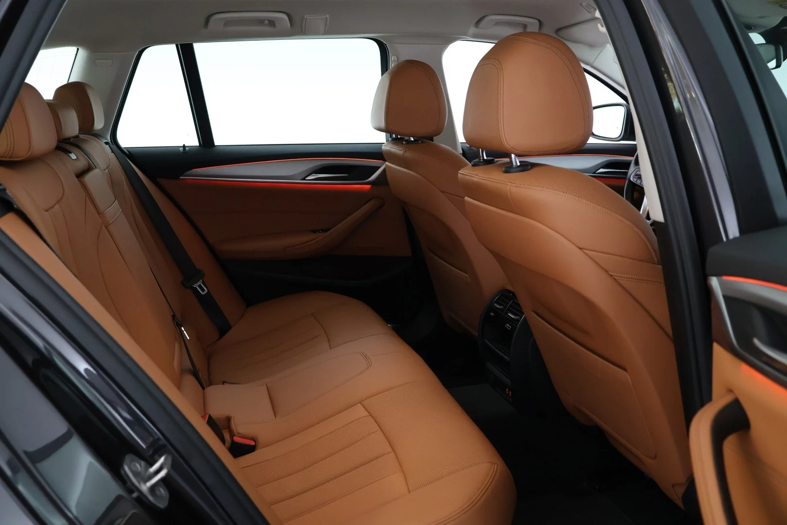 Car Image - 6xuAlqxzi9rqZBauDQL2px