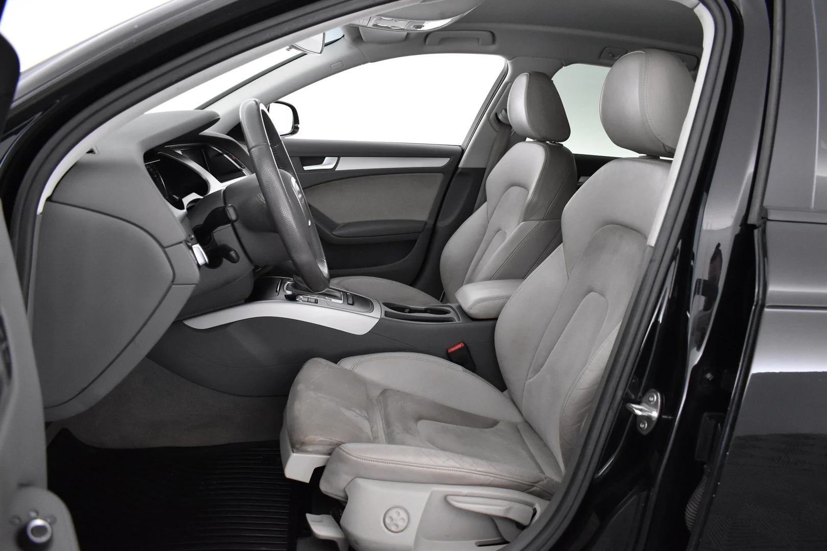 Car Image - 41VTtKyWCJndiKvQQ0riyK