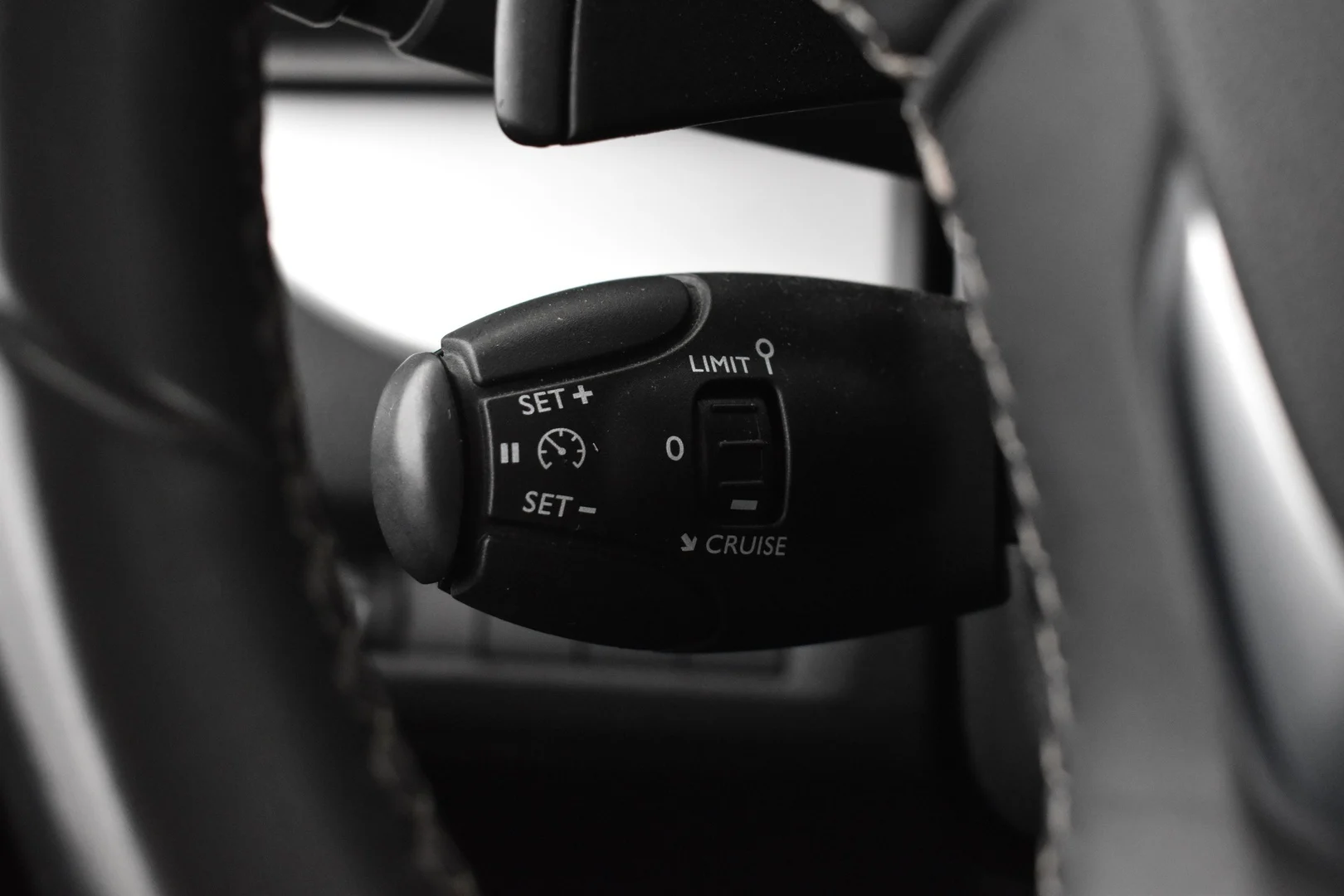 Car Image - 5oGDcLyDGF8YoVEt0VJ5oy