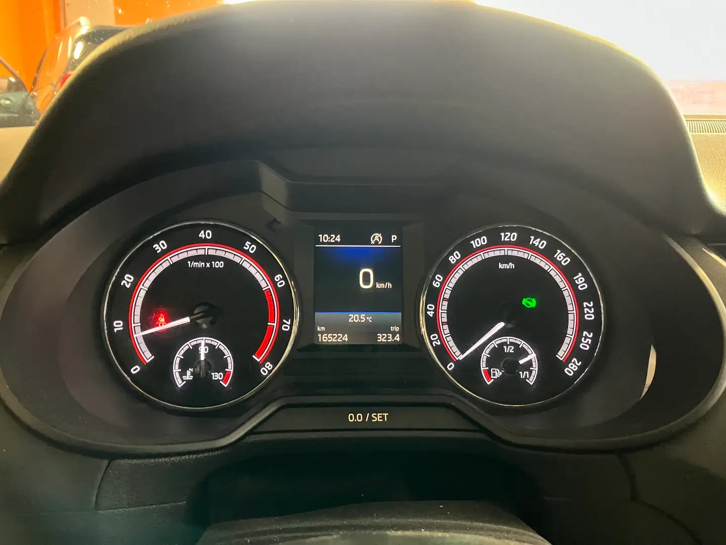 Car Image - 3MGzJsvGlkVOrc7hf8gCWB