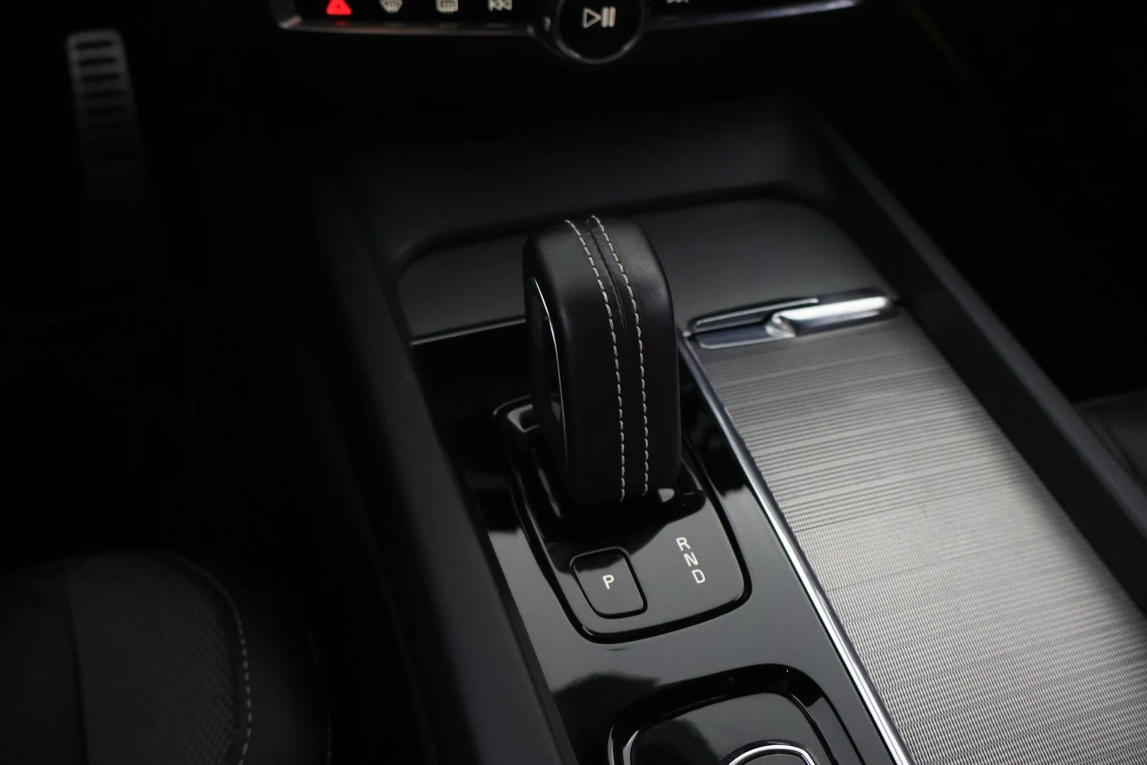 Car Image - 1Fpq9bJEU2MzFkSznXvD6h