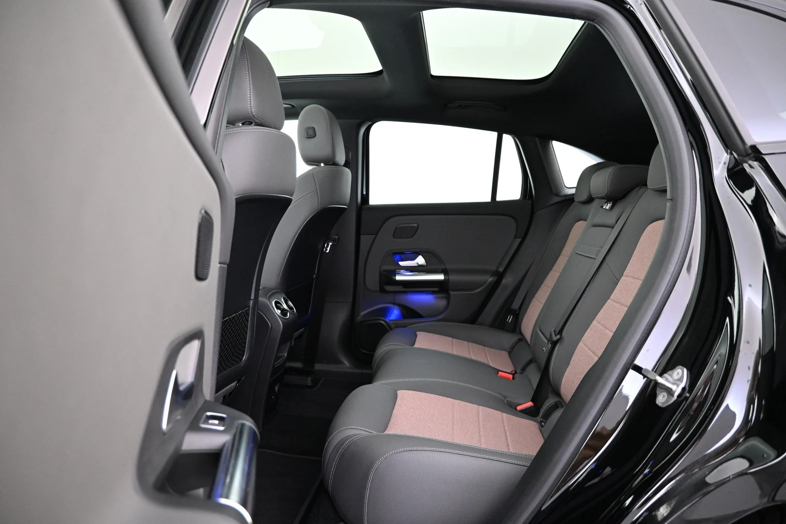 Car Image - lVpRe0EQBL4uwnjlpoZ9y