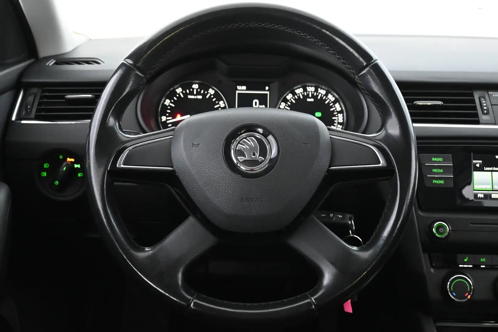 Car Image - 7lu156UoFOV6JFxhcXcnL3