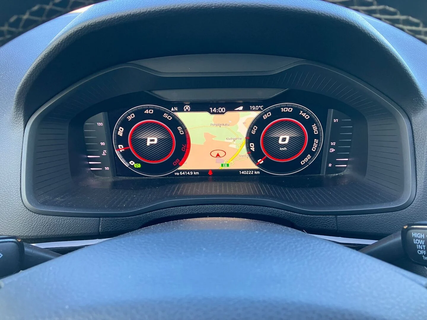 Car Image - 2Kxj0sBluoPi3ErOZBOFvL
