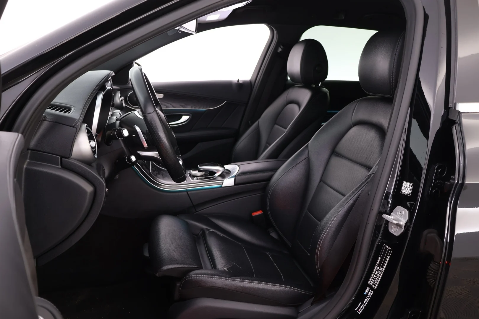 Car Image - 60W1ewredElhJmRz3YMLGx