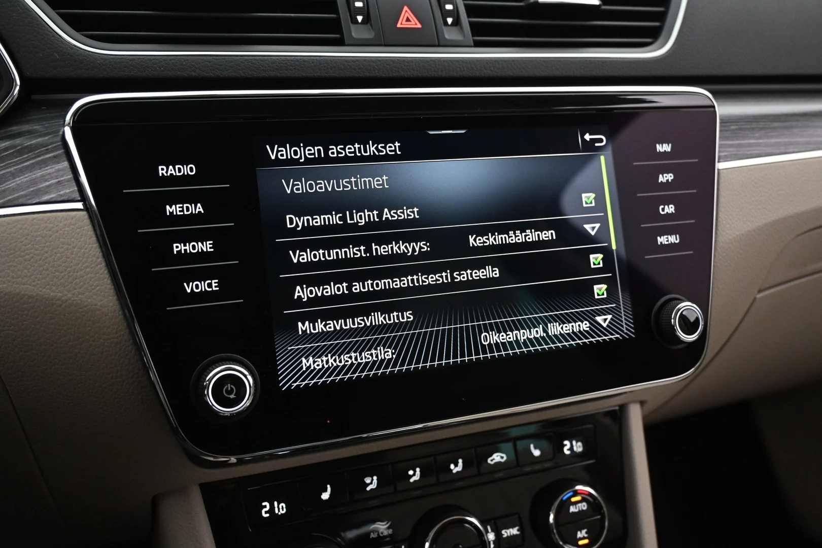 Car Image - 2sfBEFXzBDiBLKB4q5M40j