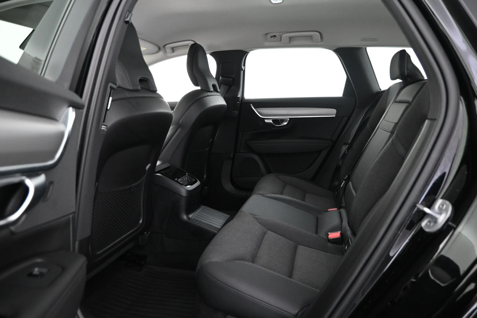 Car Image - 5awkBTeQmJxLZQsiIM9Ltz