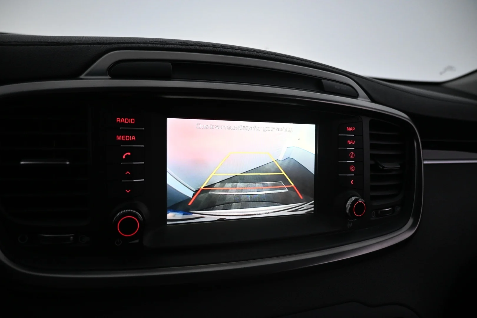 Car Image - 3KkaZBZzUOE5TNKBiYcR2u