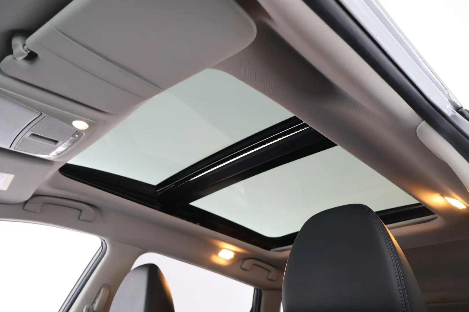 Car Image - 5CHOeorzWyJ4CWWpH1hEZ7