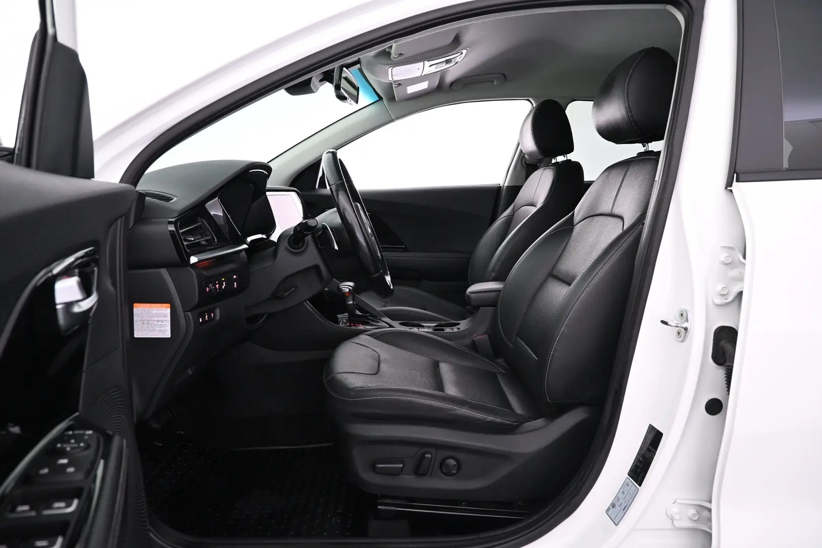 Car Image - 4xc4gDaNq6b3kqjcHMx2Ii