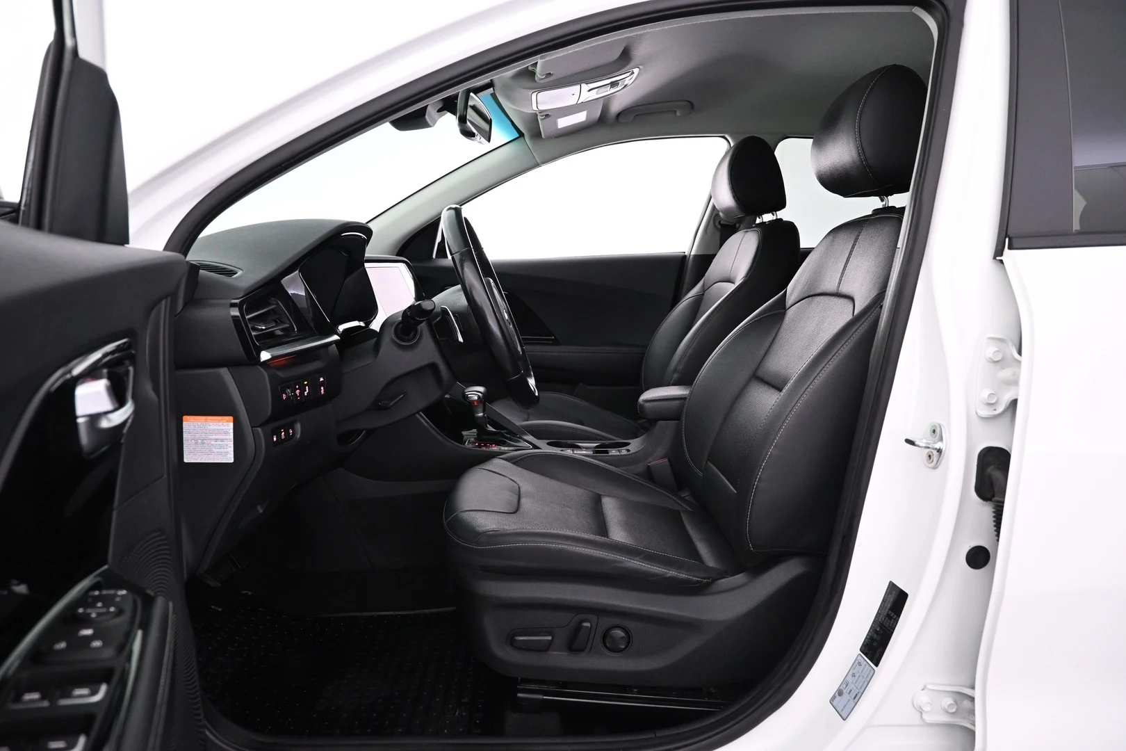 Car Image - 4xc4gDaNq6b3kqjcHMx2Ii