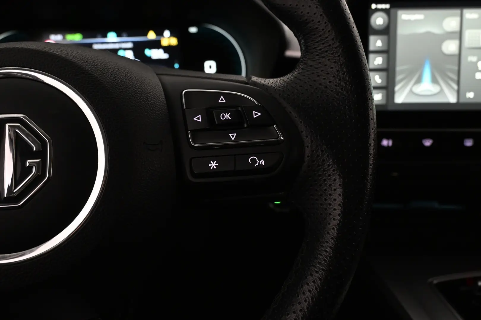 Car Image - 3Bz8rQ2A20Y0JKMFEn4WkH