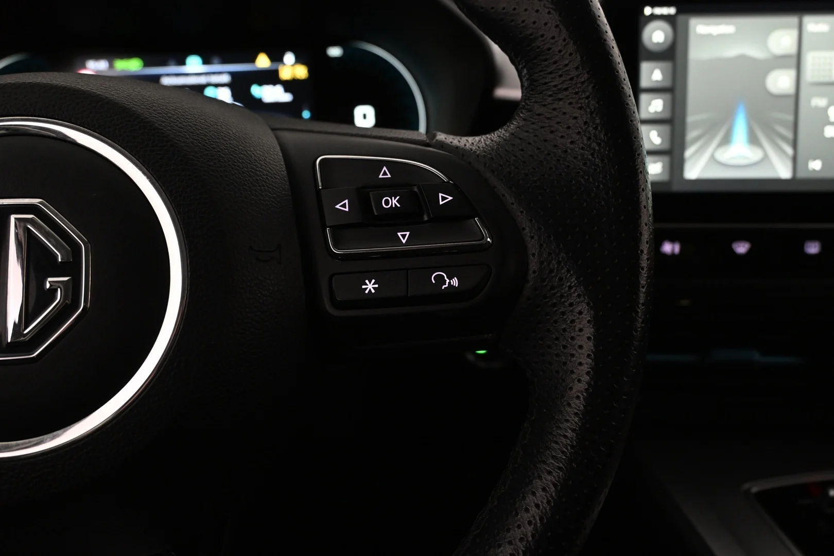 Car Image - 3Bz8rQ2A20Y0JKMFEn4WkH