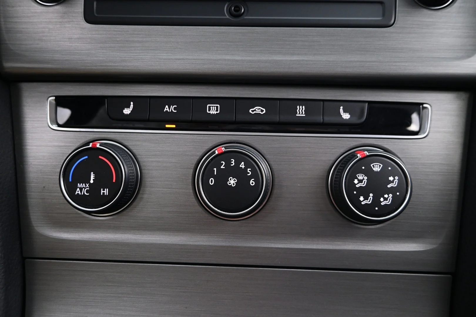 Car Image - 6GJBtmFMOZ8as3RHsdMSdM