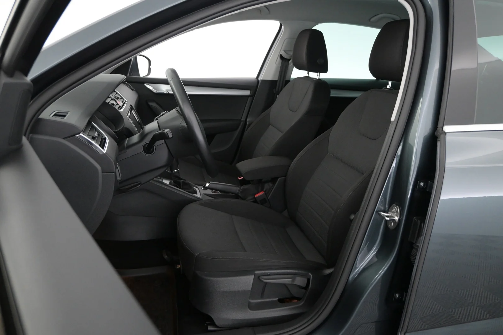 Car Image - 1rSiDcLSTNHVlCr4YYGnd0