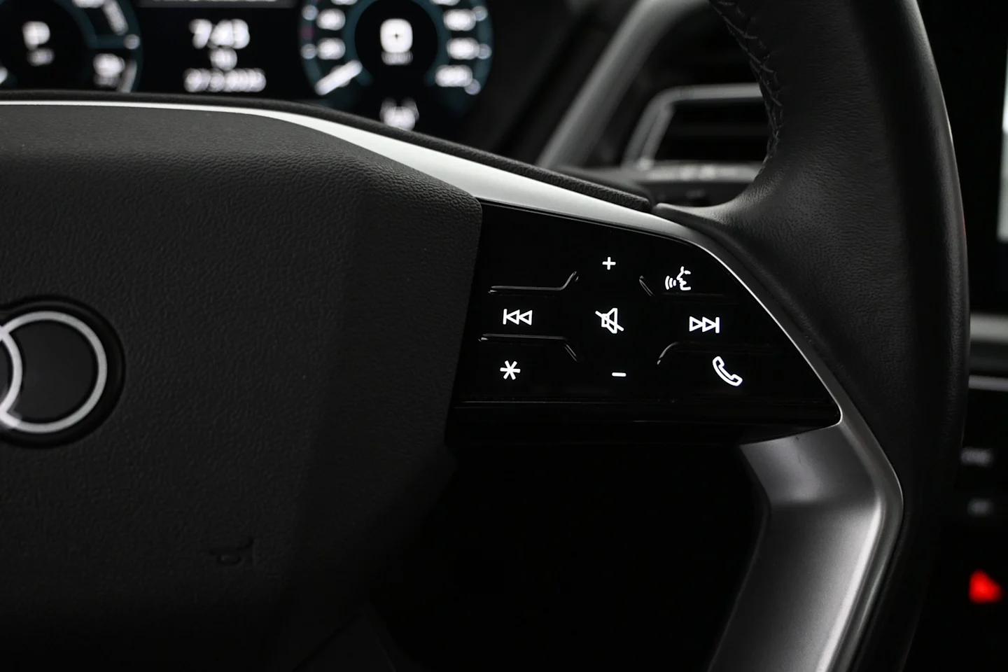 Car Image - 1CSIqdRZIsW43YDHMtjLnx