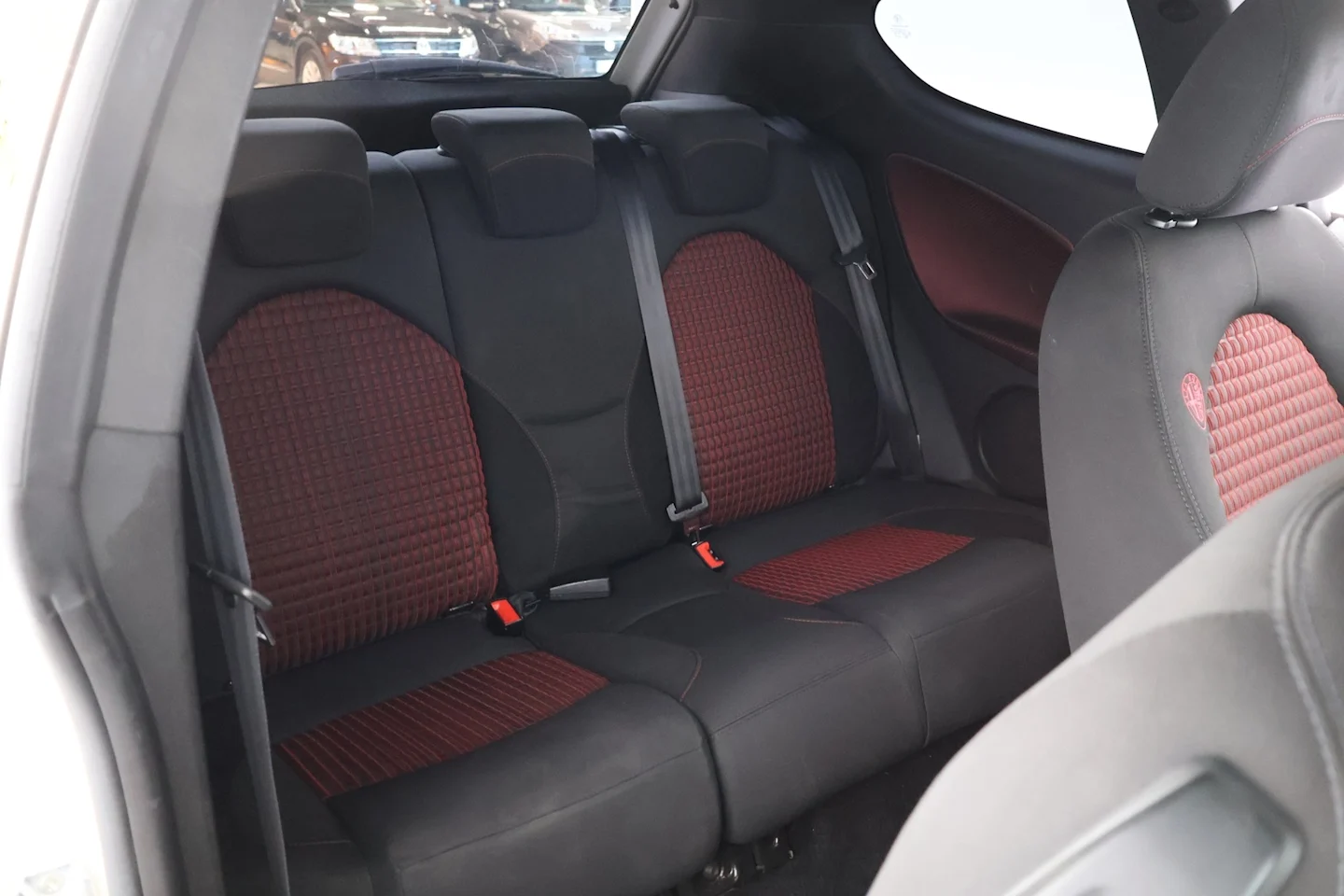 Car Image - 7ydKj9Nz8hufxerHE6A1tR