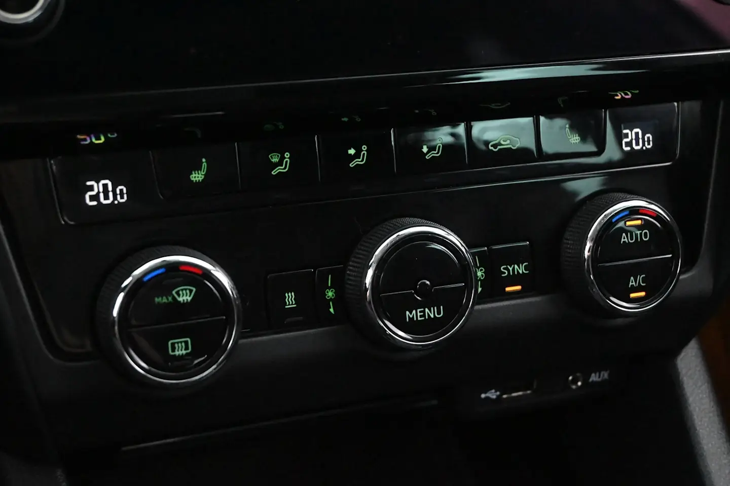 Car Image - 2SaPg6IZUVKnWmLFuAOvNn