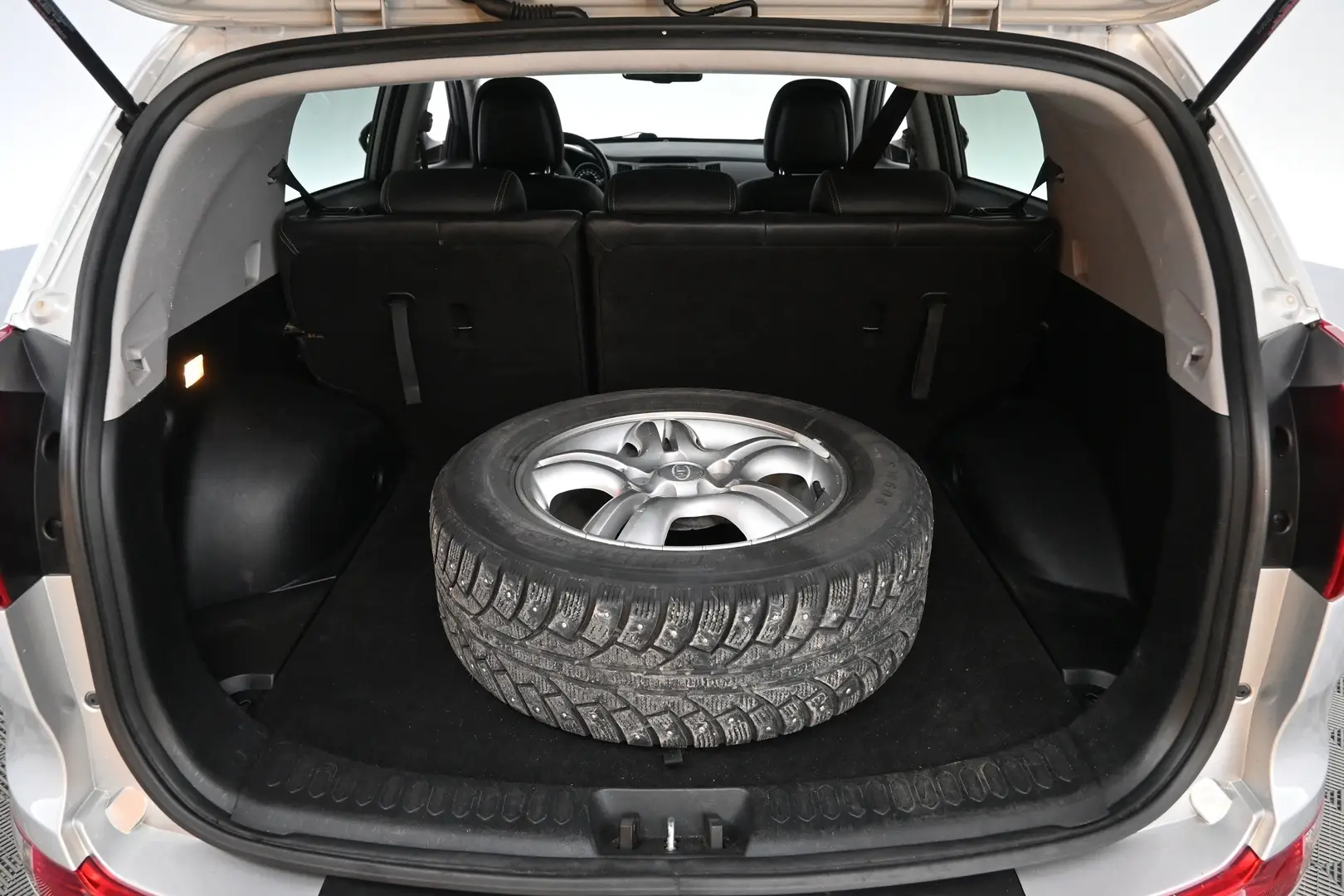 Car Image - 5neEArSanQoViVBsj59v0Q