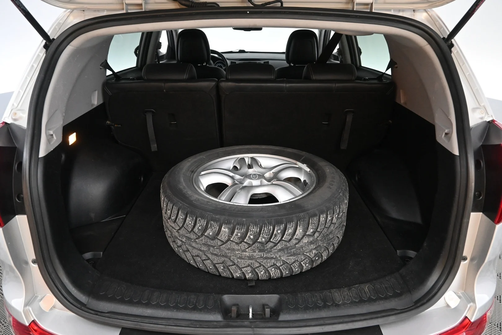 Car Image - 5neEArSanQoViVBsj59v0Q