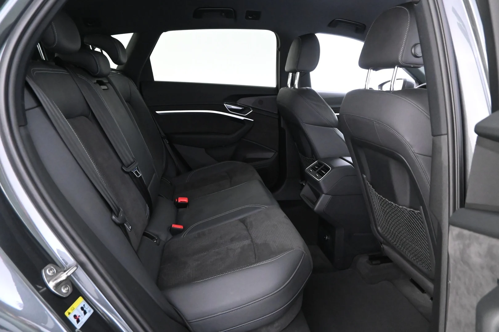 Car Image - 4e4Tg0uFrUrGj8uqRGrtHu