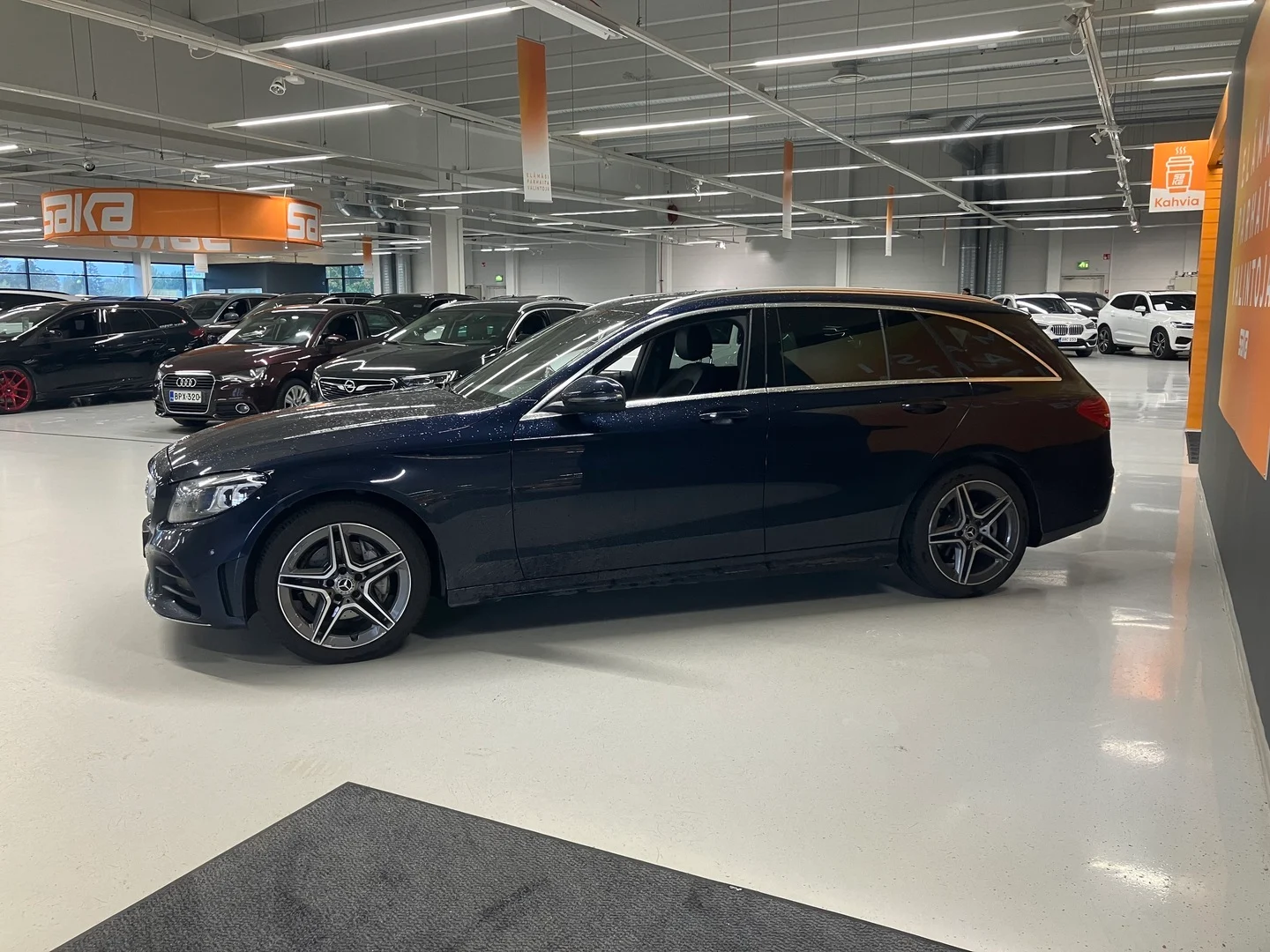 Car Image - 2SVhf3pDFkW1G2uwwxS7N9