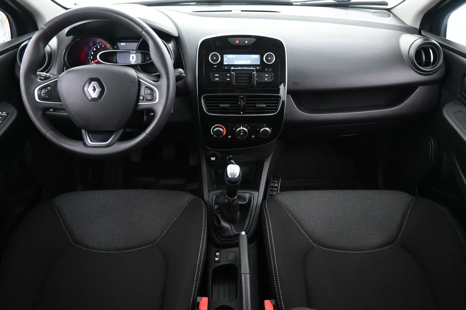 Car Image - 4lc3JHY4OjFWhQKASJWBCS