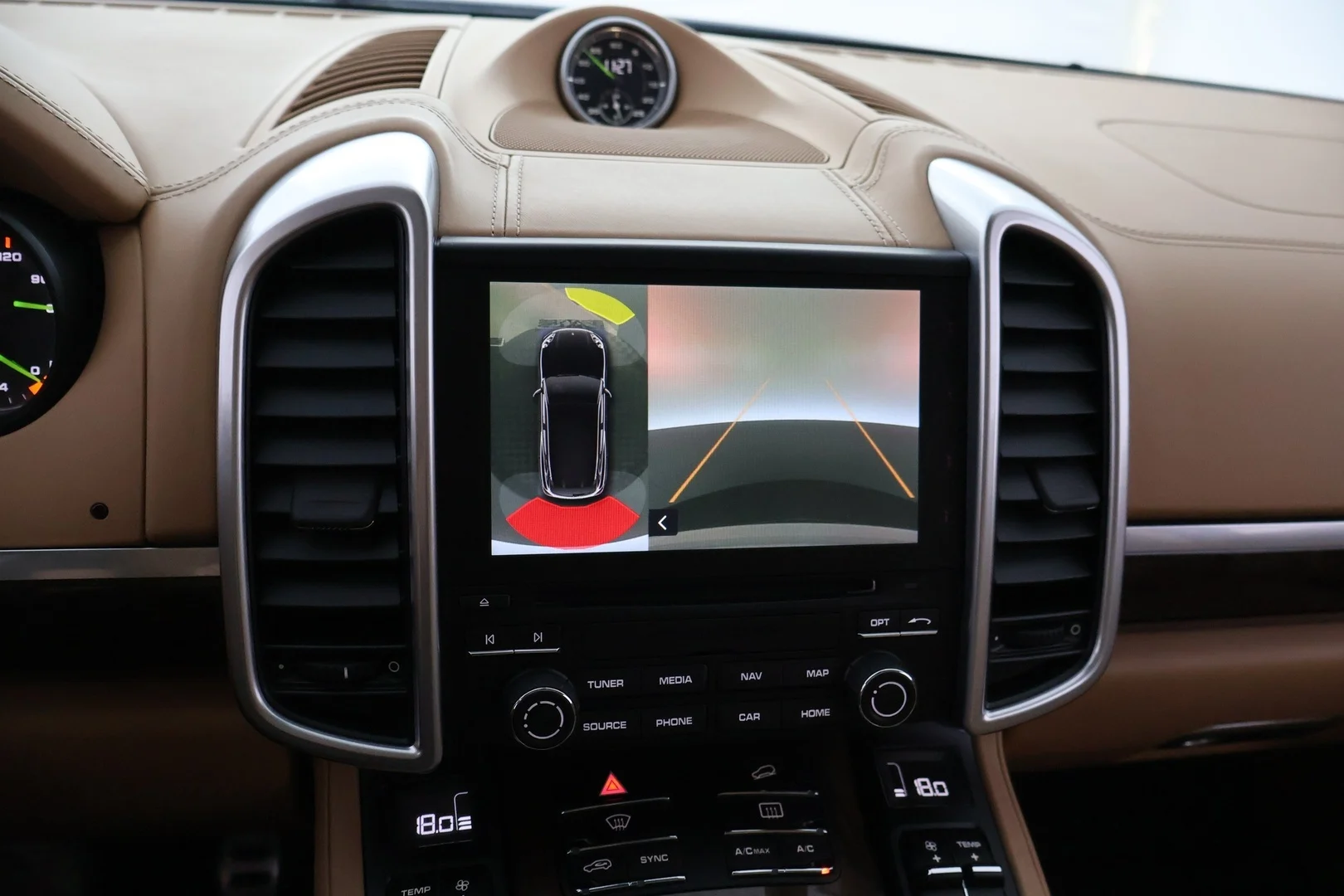 Car Image - 7lLFnzyKG2d8if203TnTPY