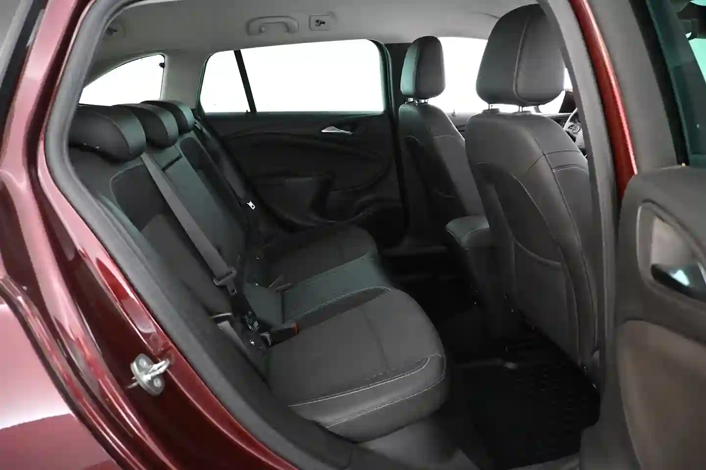 Car Image - 3DMjYhwuPzVpYs0pRgcfFJ