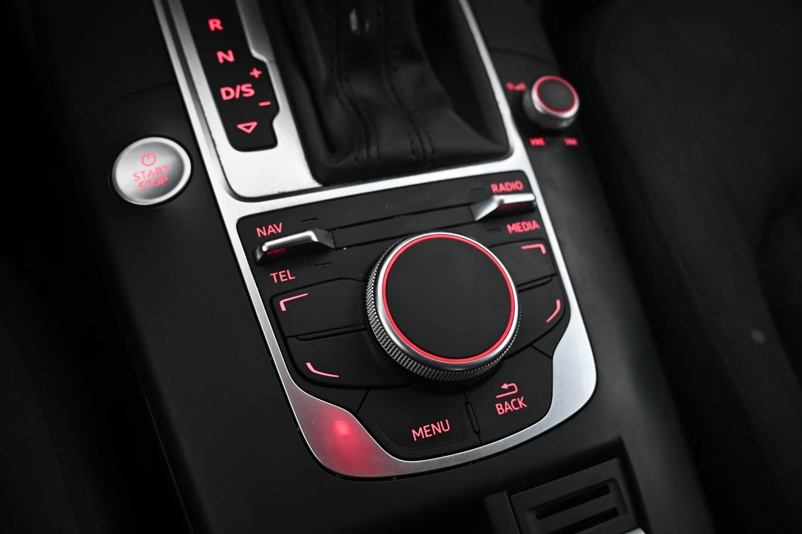 Car Image - PyaqjnGuRmsBC5yrWznSF