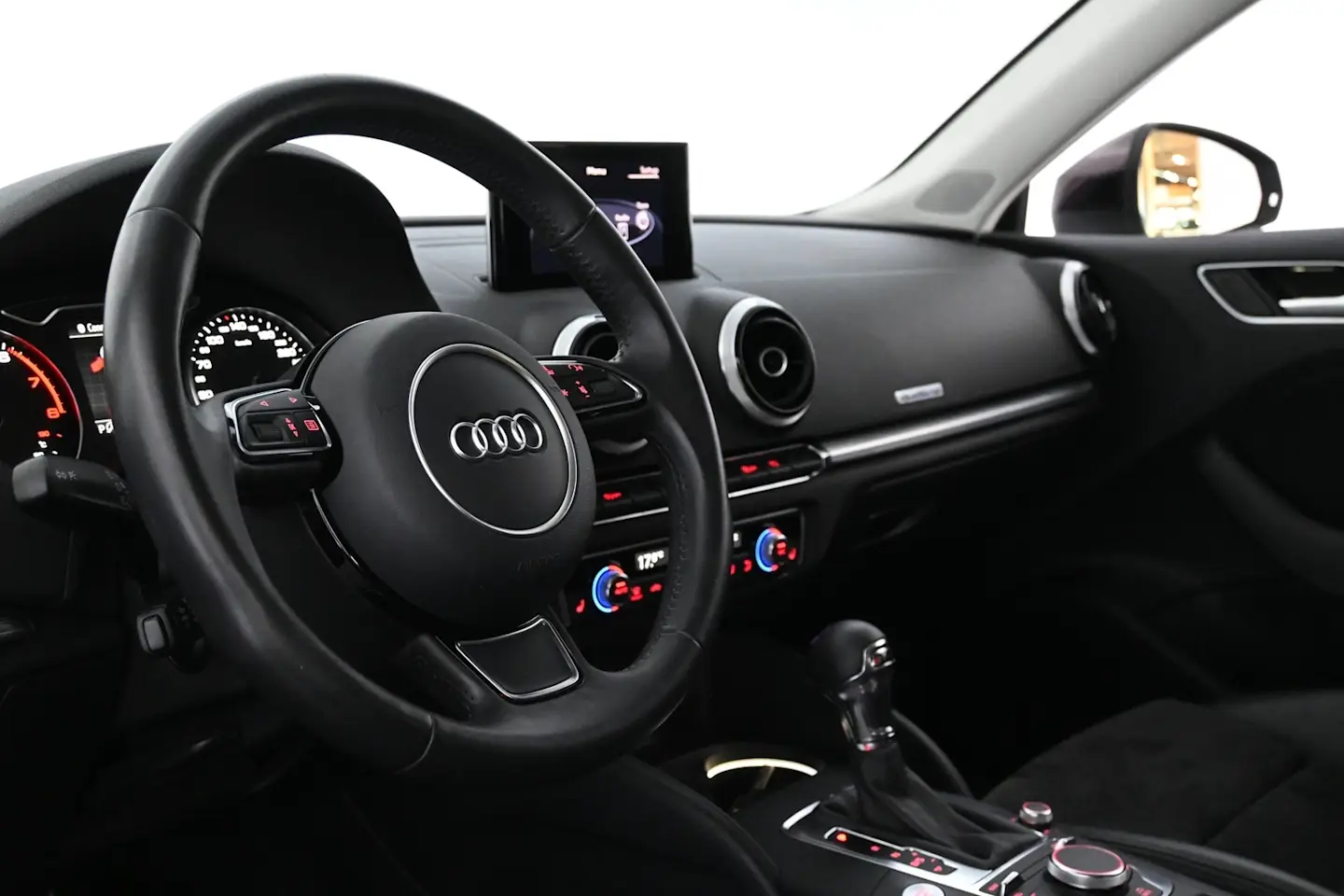Car Image - 10rcwYM9ehp8zBTL3l7nOE