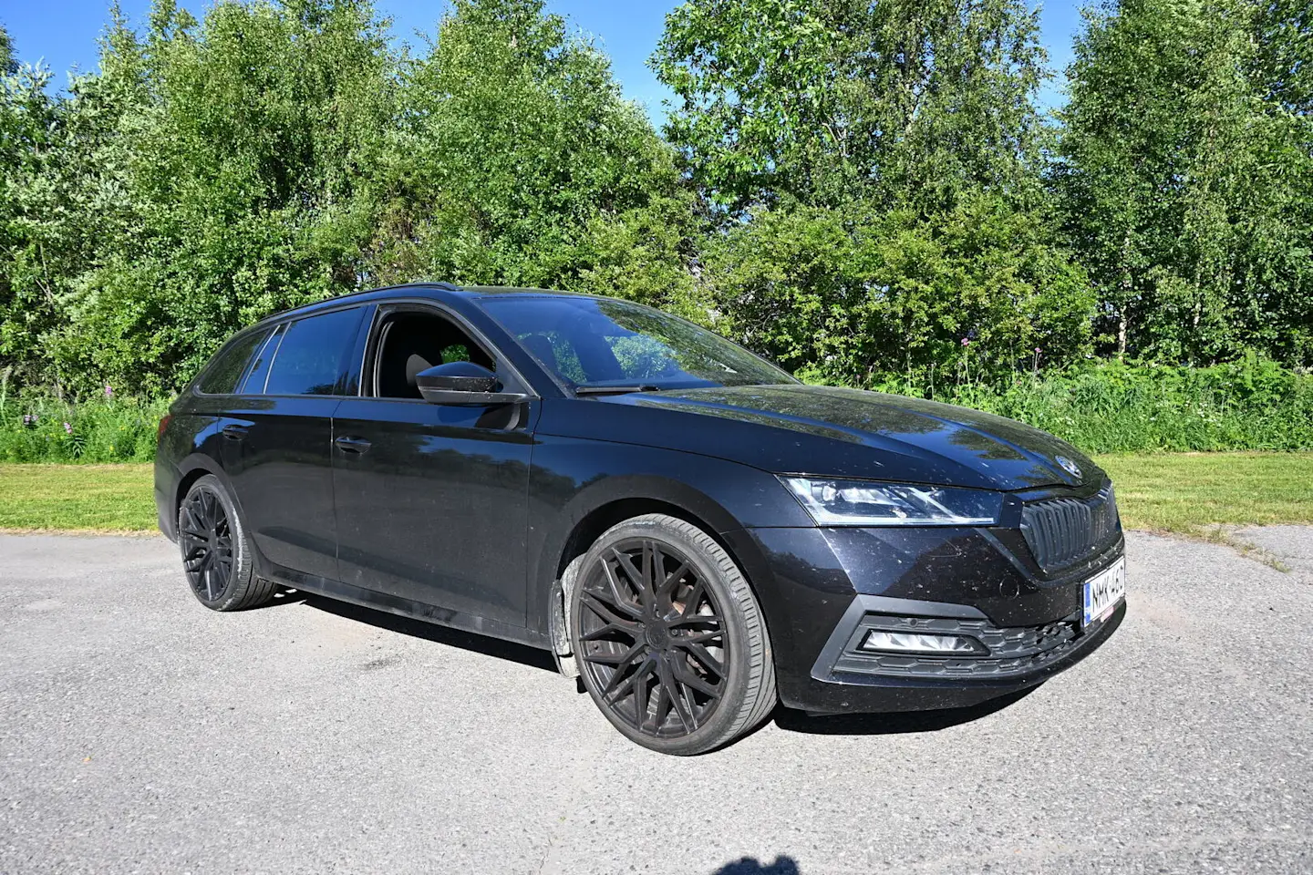 Car Image - 4uTzdyM1ijrcQnkGdFaJ33