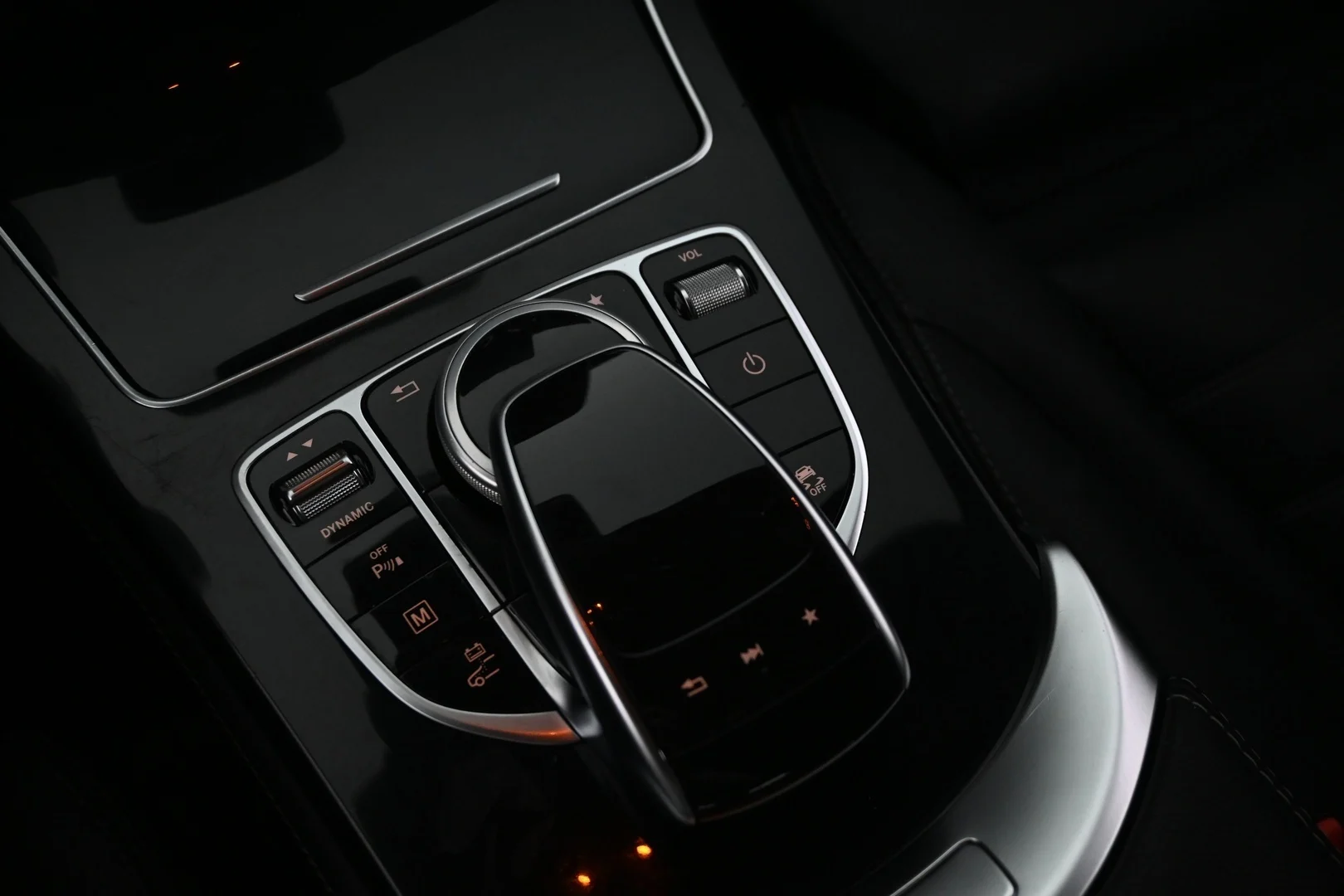 Car Image - 1olMVoCqNQHXVIaGLX0Mjd