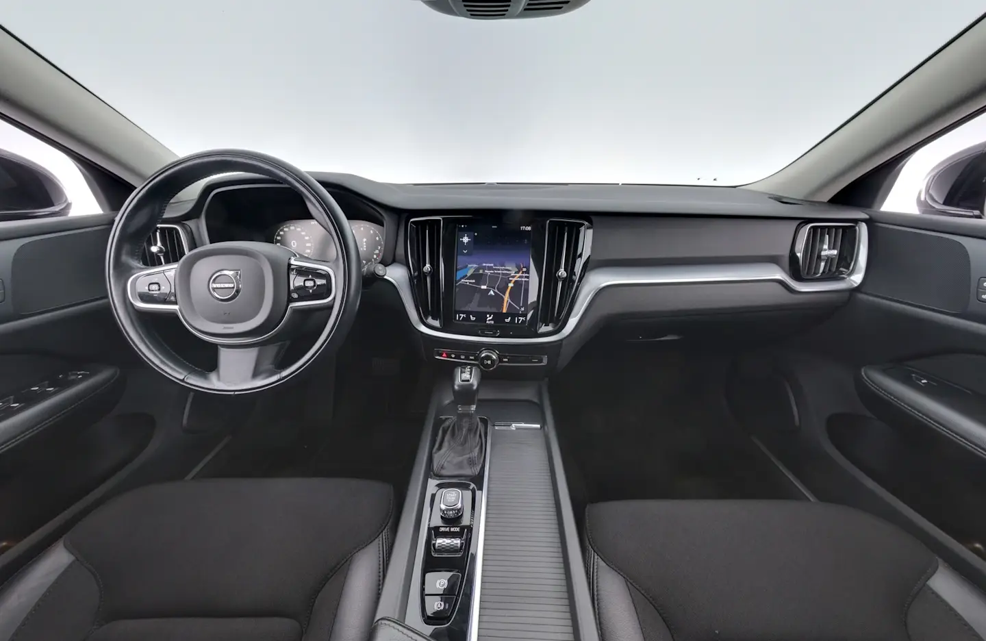 Car Image - 7ytM2rzBNuD17Ap5kUznHC
