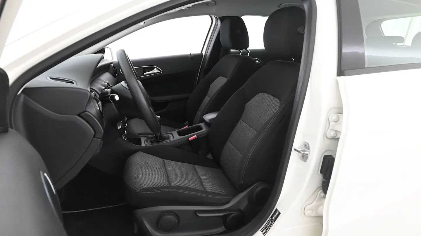 Car Image - 13DKLBfdGVJIjKouFkIudj