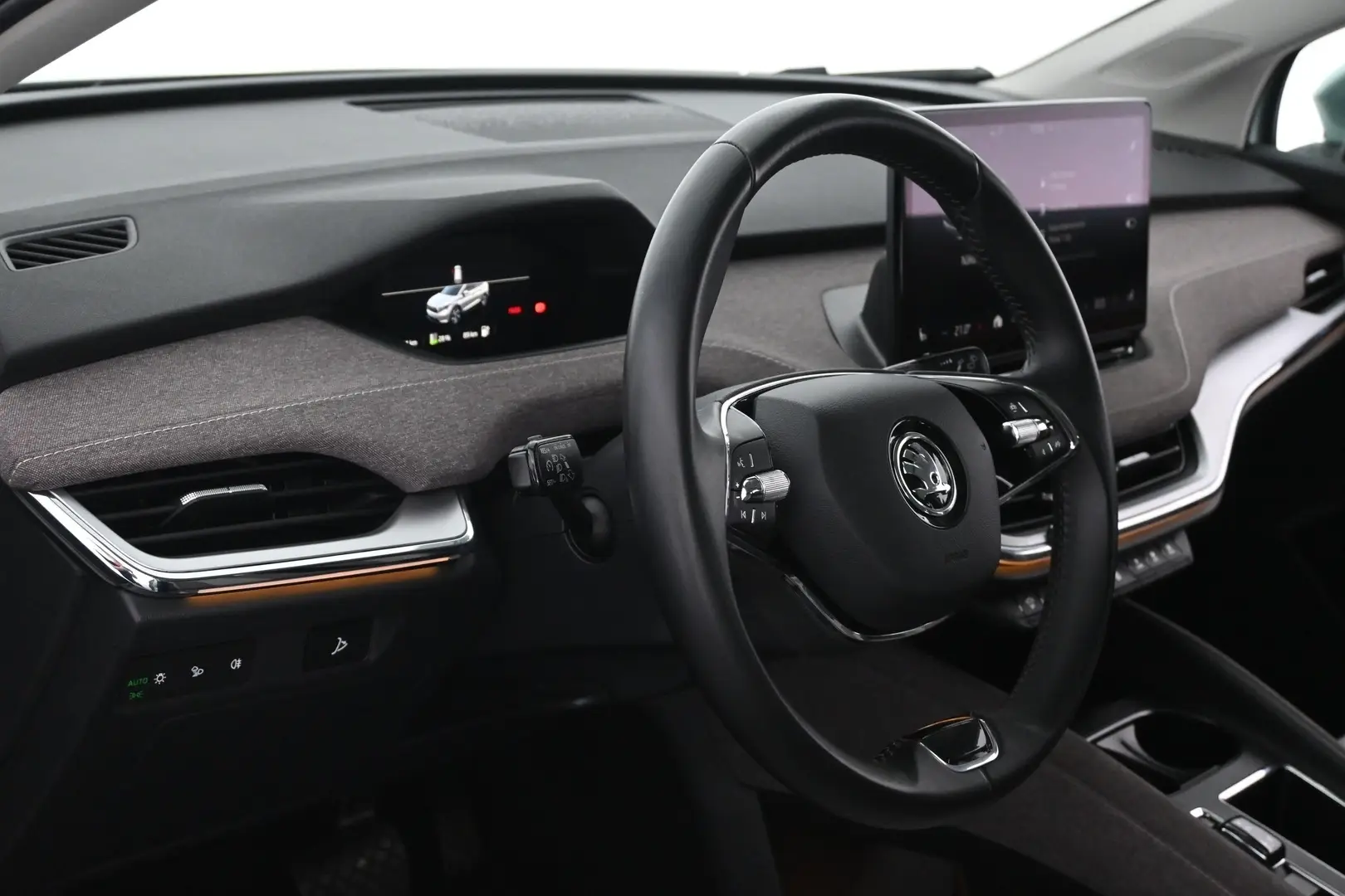 Car Image - 2u9giQqXkxyRvR6RnudEm8