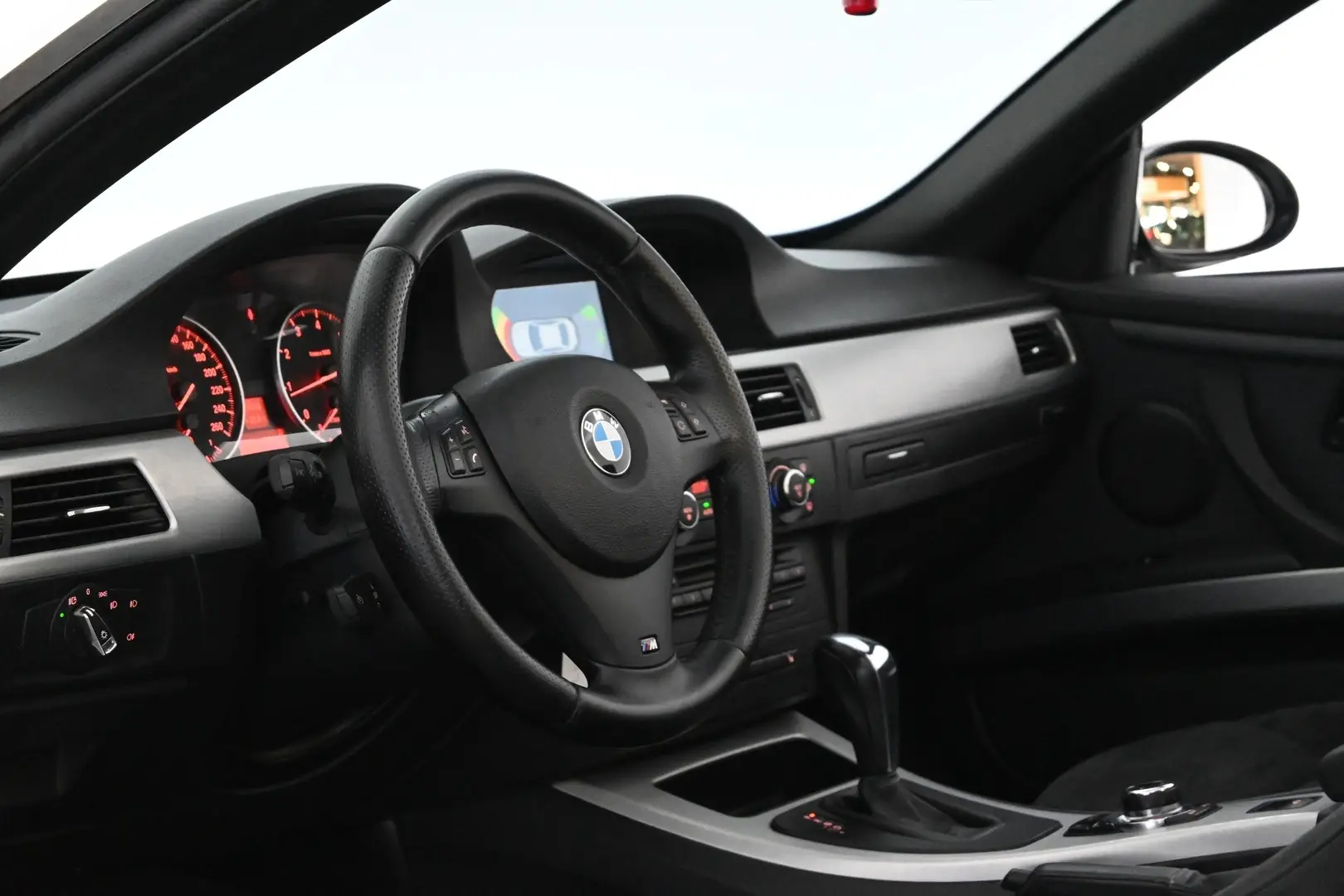 Car Image - 1IUsgvnkEdmSKwCKpUMlXd