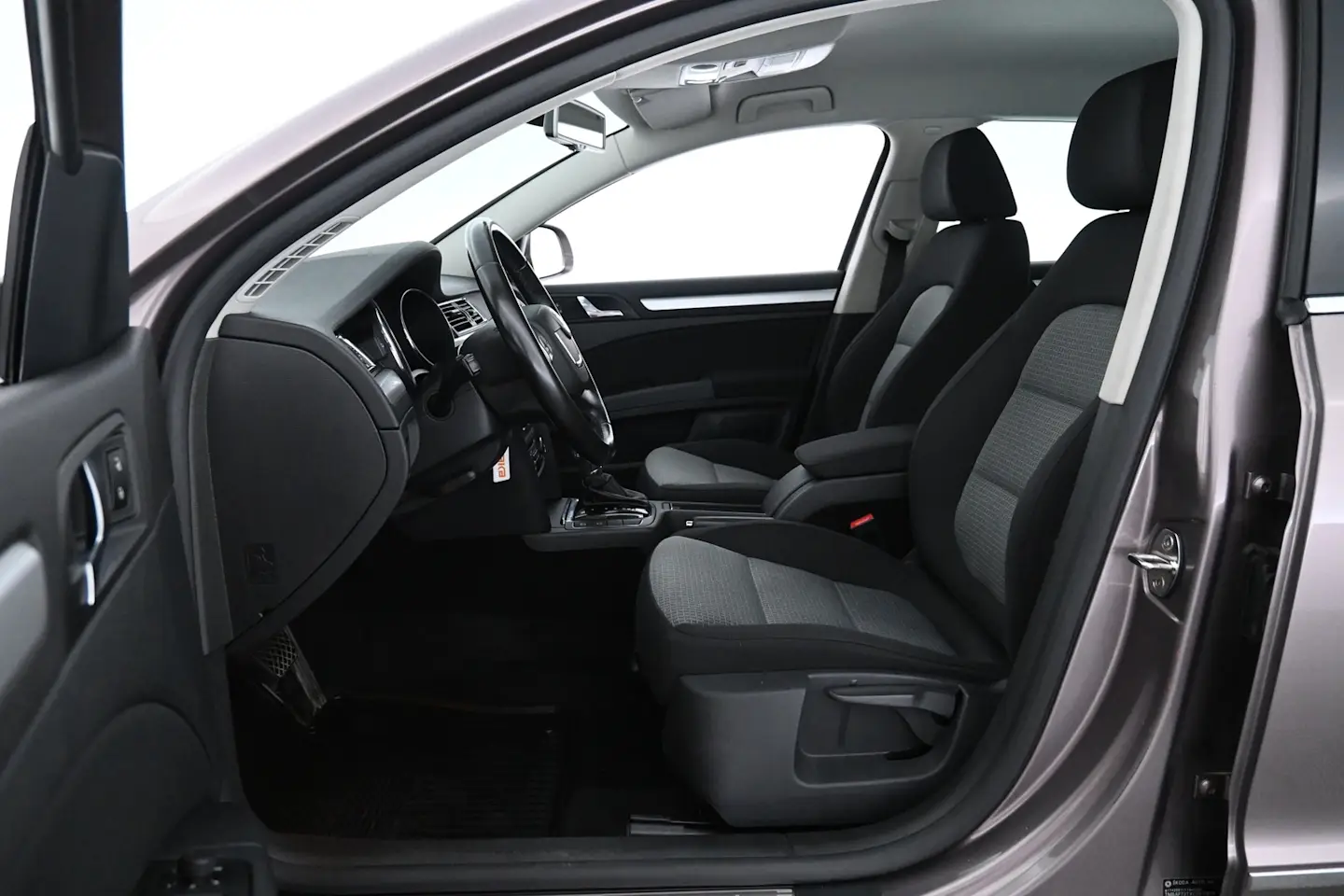 Car Image - 10D70mLS8qKi1WaRy1aI5M