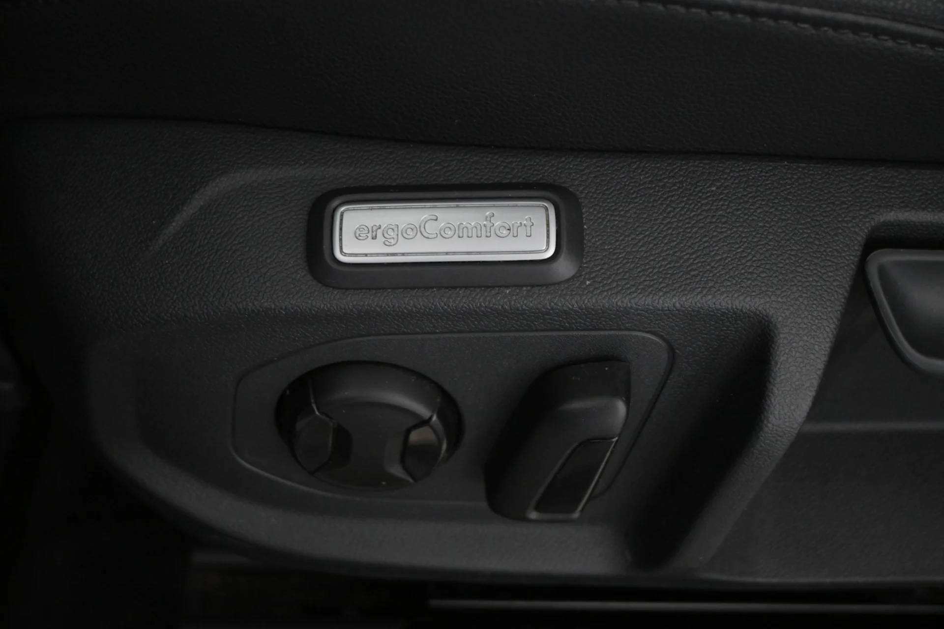 Car Image - 2uSetRmLrhgu4jQWtjDbEV