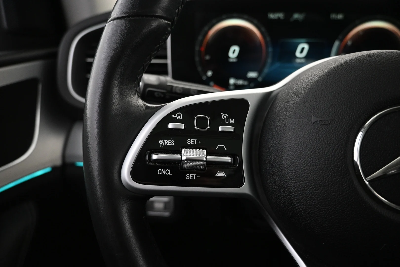 Car Image - PmgBGorWwUEaDOsv1ozCc