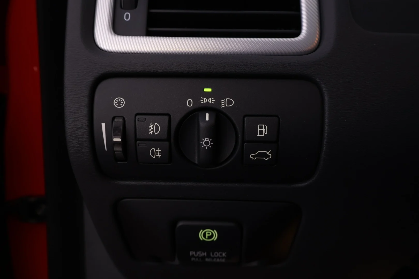 Car Image - 1bjxw8zaoxcRrcLNHlkH81