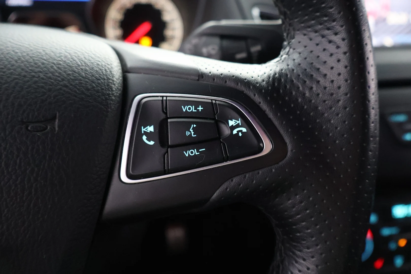 Car Image - 7ze8eVIVTJbPgFachU5IP6