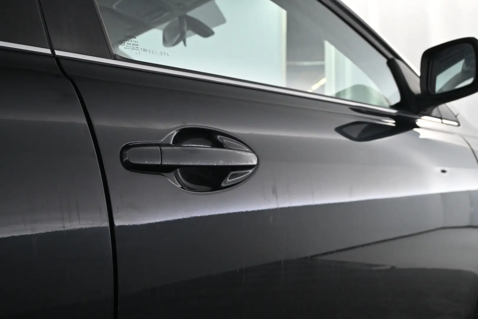 Car Image - 27vZu7Y7tqbDjfG2lt10zB