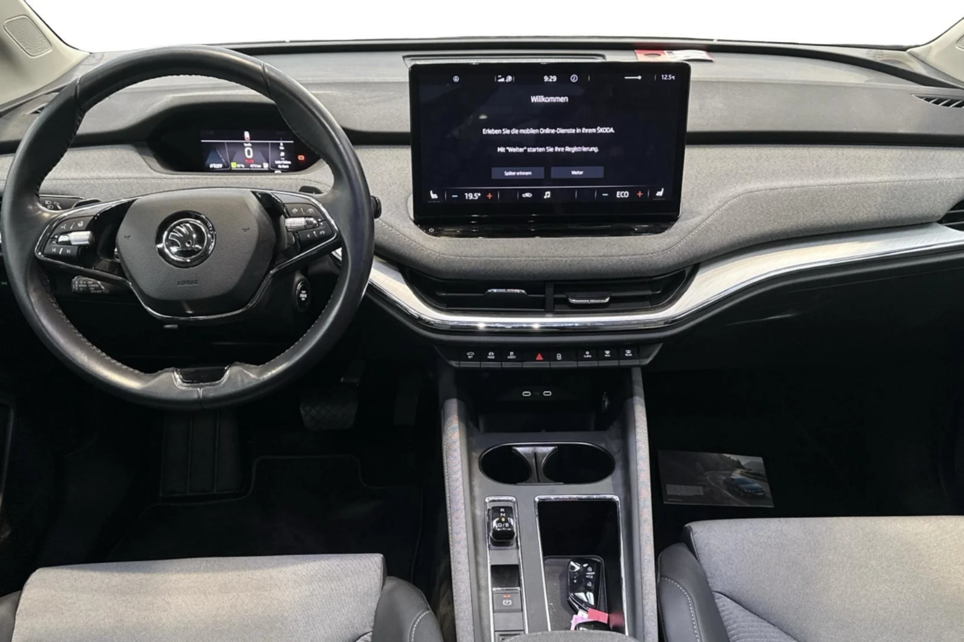Car Image - 1mvqY4mQ8k3WM5CXkCrJpg