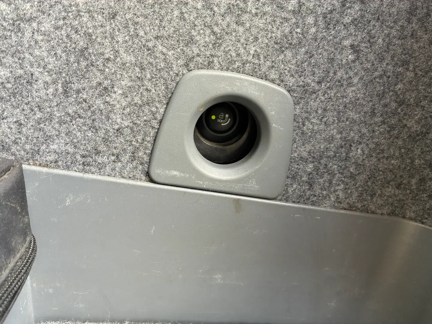 Car Image - 14RqUd3JJGyKiU7n9ujXxF