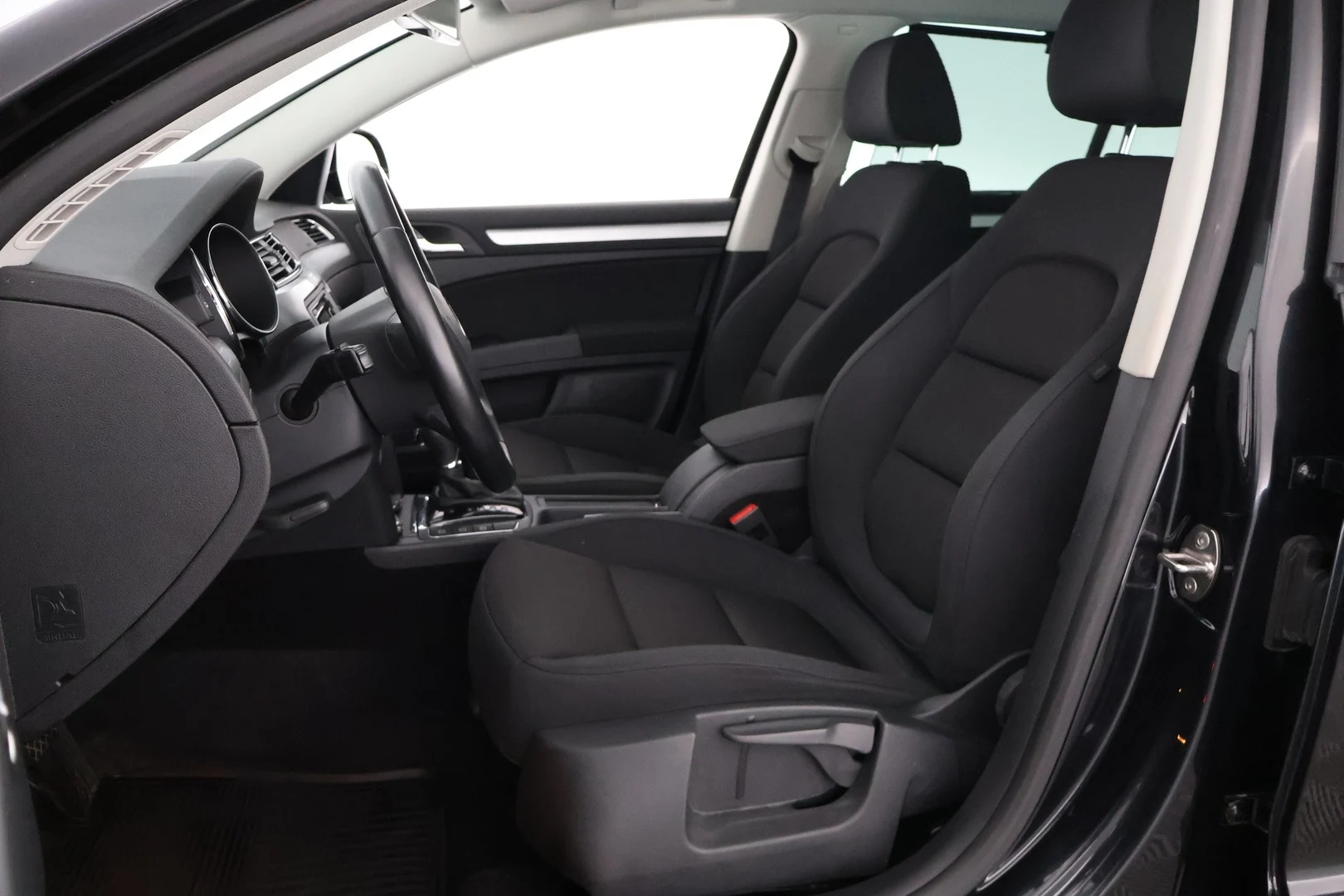 Car Image - 1J8MUYeVz1bWvH0e0N04zy