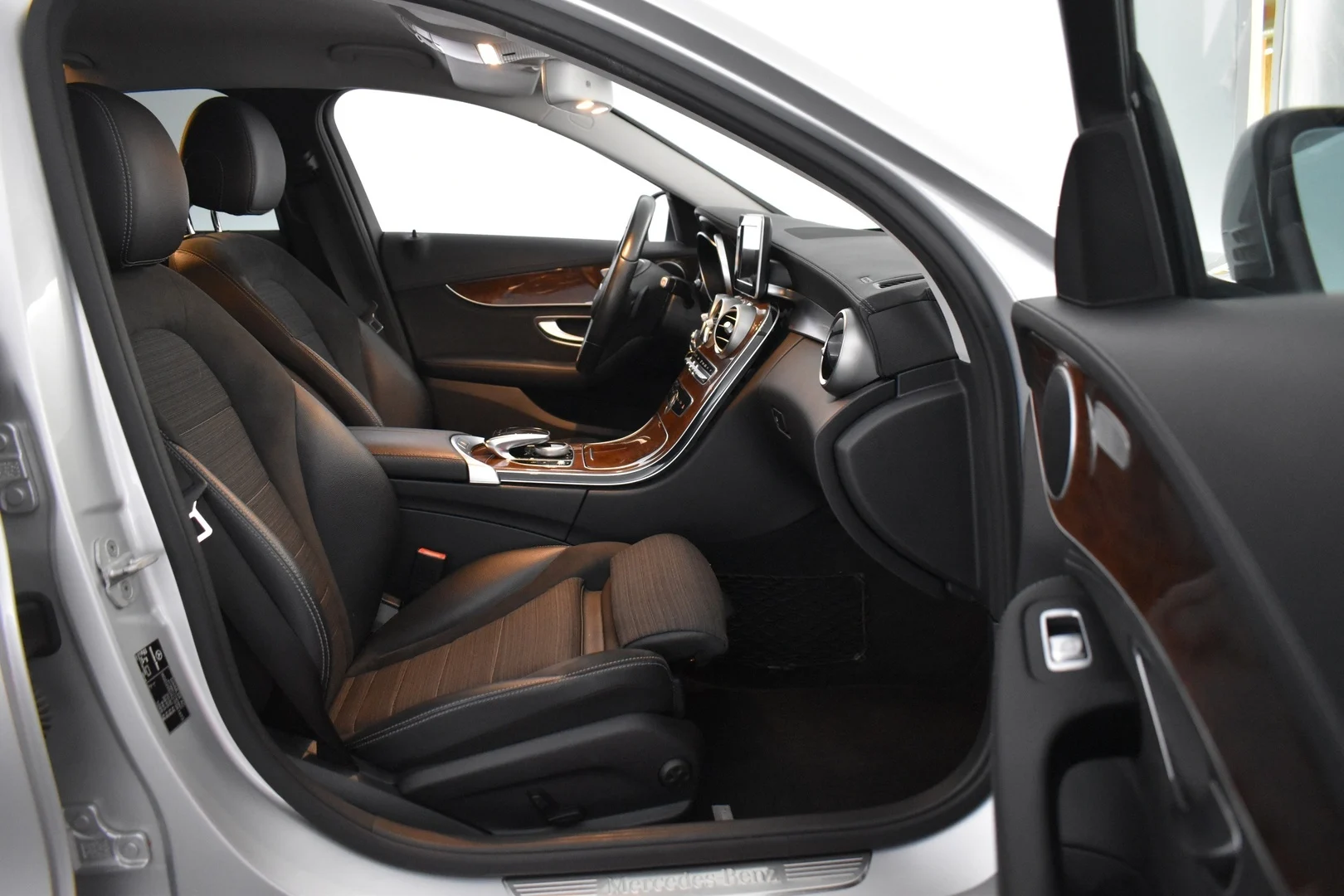 Car Image - 5BGD2l4av8i6iC9ysThQgp