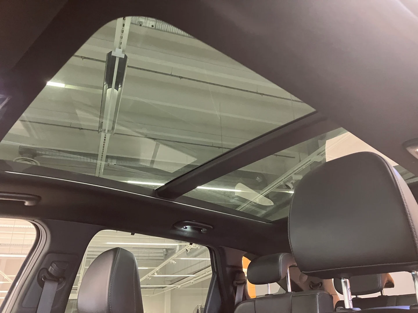 Car Image - 1Oh8HDA9EIpJNoNBcOuSWT