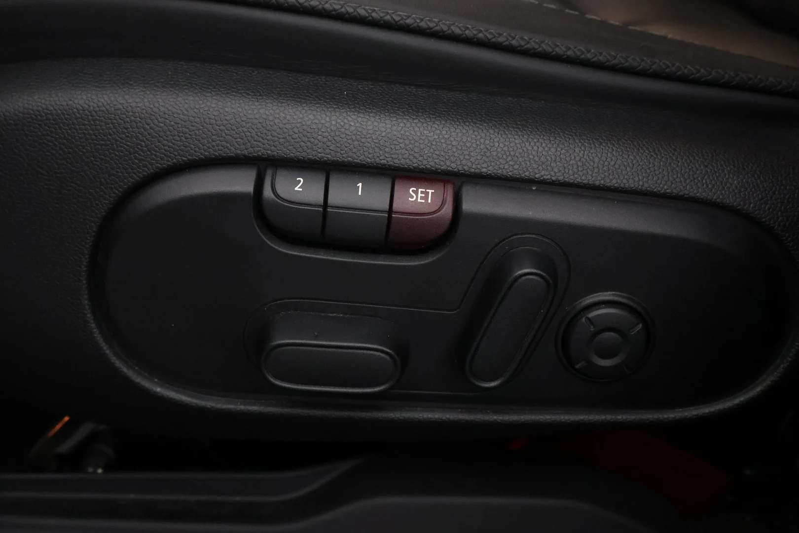 Car Image - 41PQO6PTS0g5j8Rm2U3eot