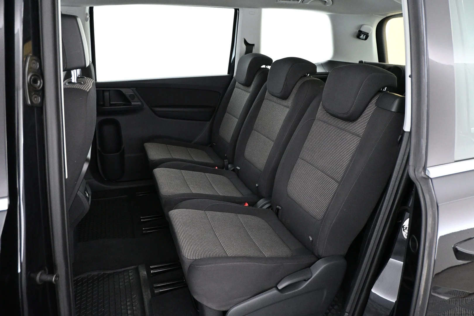 Car Image - 1JSgHGpLjeHgBlrSylNeNk